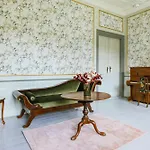 Σπίτι διακοπών Manor With Soul Between Forest And On Funen Ullerslev