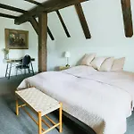 Manor With Soul Between Forest And On Funen Casa de Férias *