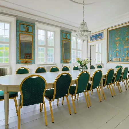 Manor With Soul Between Forest And On Funen Feriehus *