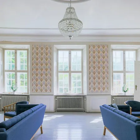Semesterbostad Manor With Soul Between Forest And On Funen