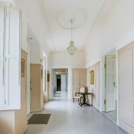 Manor With Soul Between Forest And On Funen * Ullerslev