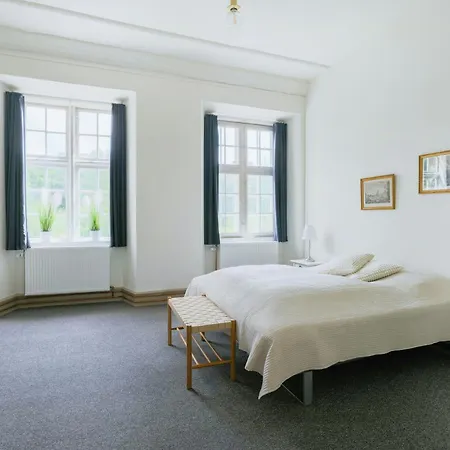 Manor With Soul Between Forest And On Funen Semesterbostad Ullerslev
