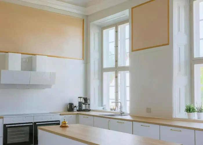 Manor With Soul Between Forest And On Funen * Ullerslev