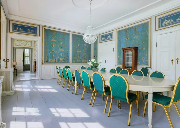 Manor With Soul Between Forest And On Funen Feriehus