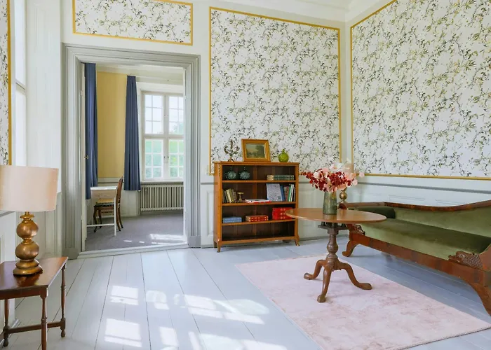 Vakantiehuis Manor With Soul Between Forest And On Funen *