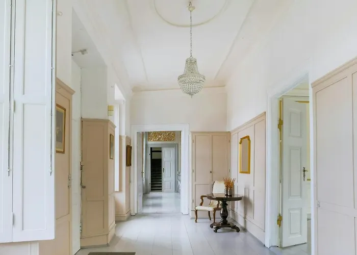 Manor With Soul Between Forest And On Funen * Ullerslev